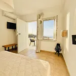 Akrolithos Apartament *
