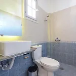 Apartament Akrolithos *