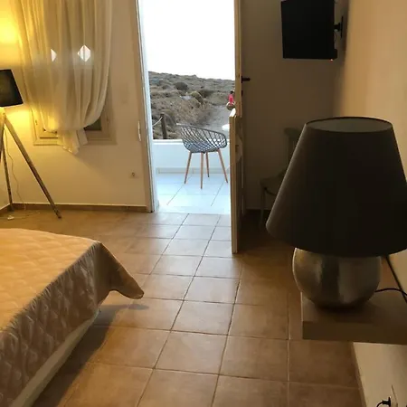Akrolithos Apartment *