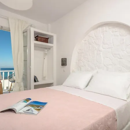 Akrolithos Apartment *
