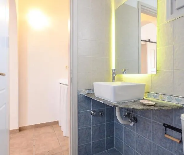 아파트 Akrolithos *